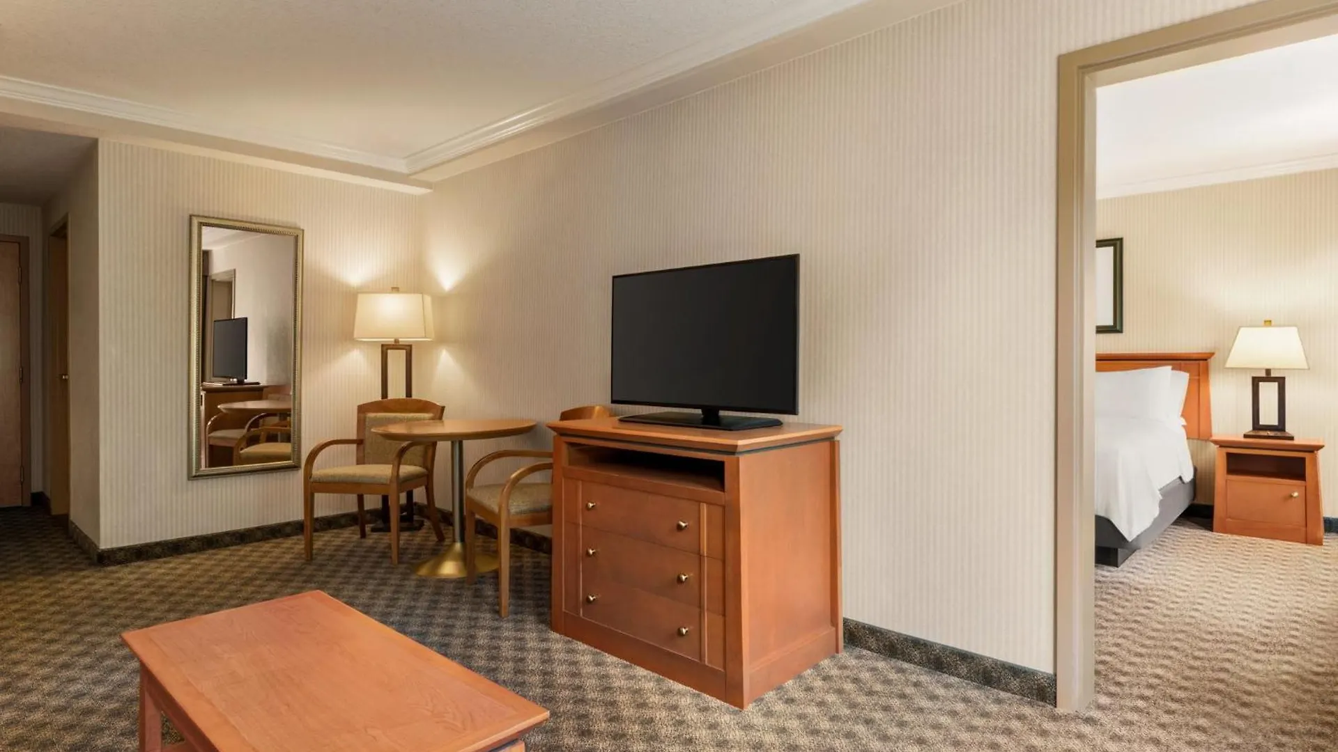 Holiday Inn & Suites North Vancouver By Ihg