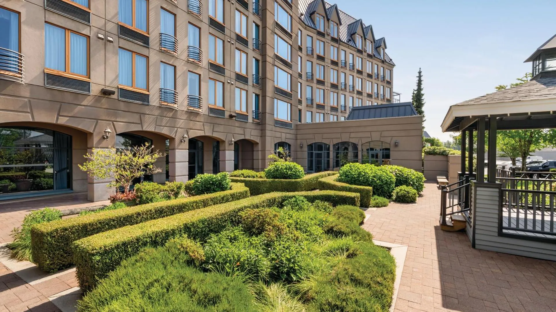 Holiday Inn & Suites North Vancouver By Ihg Hotel