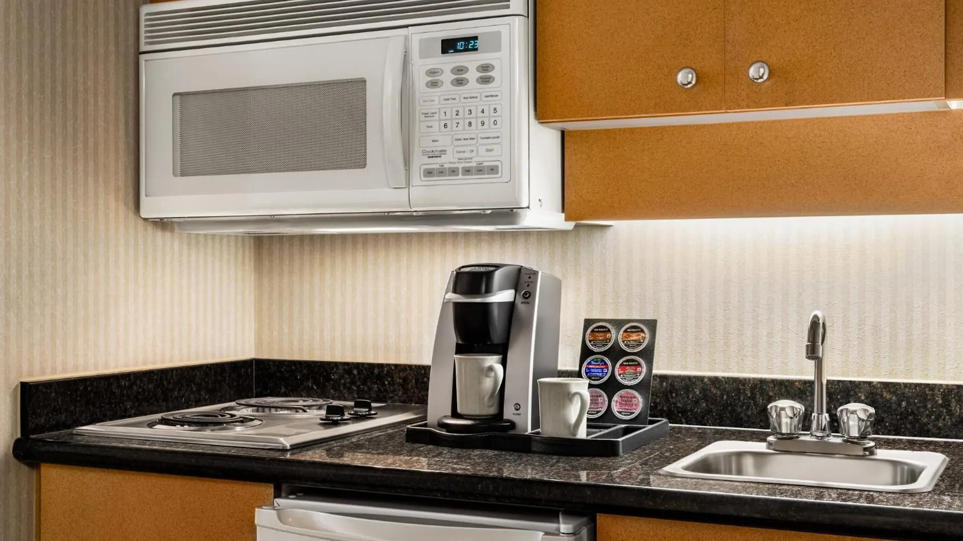Hotel Holiday Inn & Suites North Vancouver By Ihg