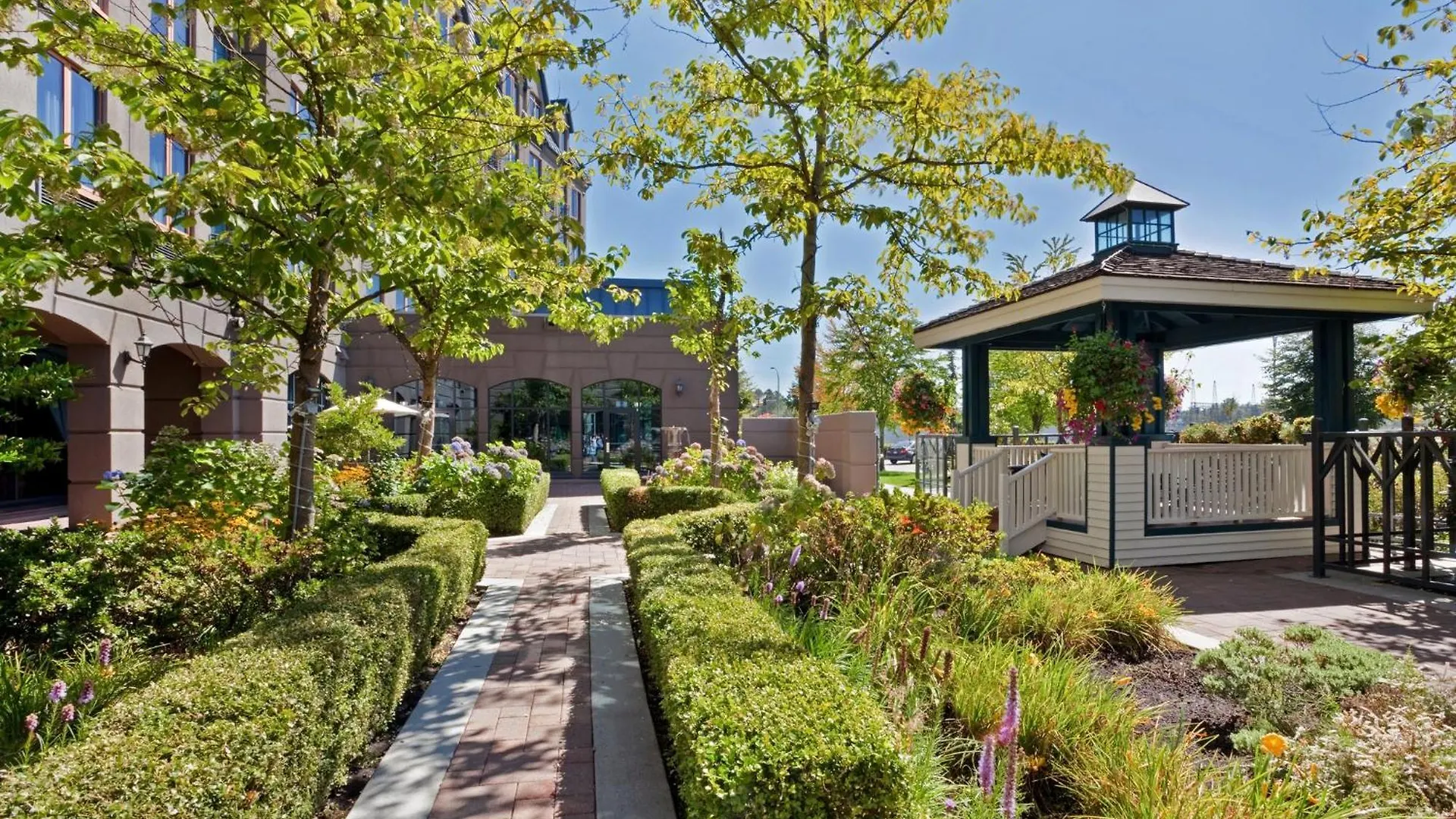 Hotel Holiday Inn & Suites North Vancouver By Ihg
