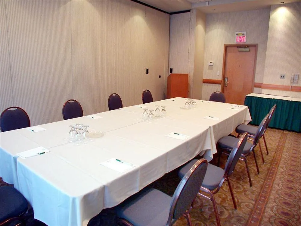 Holiday Inn & Suites North Vancouver By Ihg